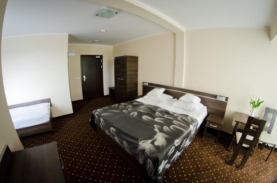 Hotel Podkowa Plock Room photo